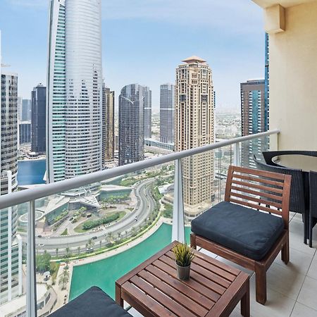 Modern & Spacious 2-Bed Condo With Panoramic Lake Views, Dual Balconies, Steps From Dubai Jlt Metro By "La Buena Vida Holiday Homes" Extérieur photo