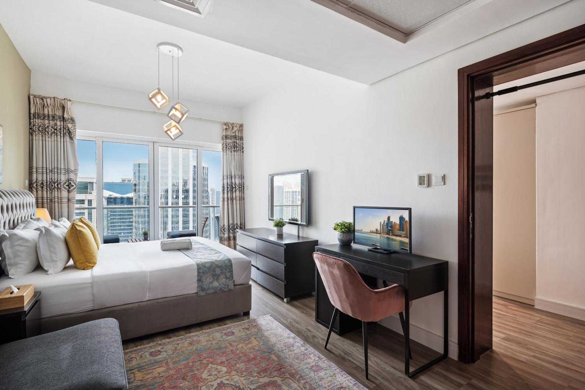 Modern & Spacious 2-Bed Condo With Panoramic Lake Views, Dual Balconies, Steps From Dubai Jlt Metro By "La Buena Vida Holiday Homes" Extérieur photo