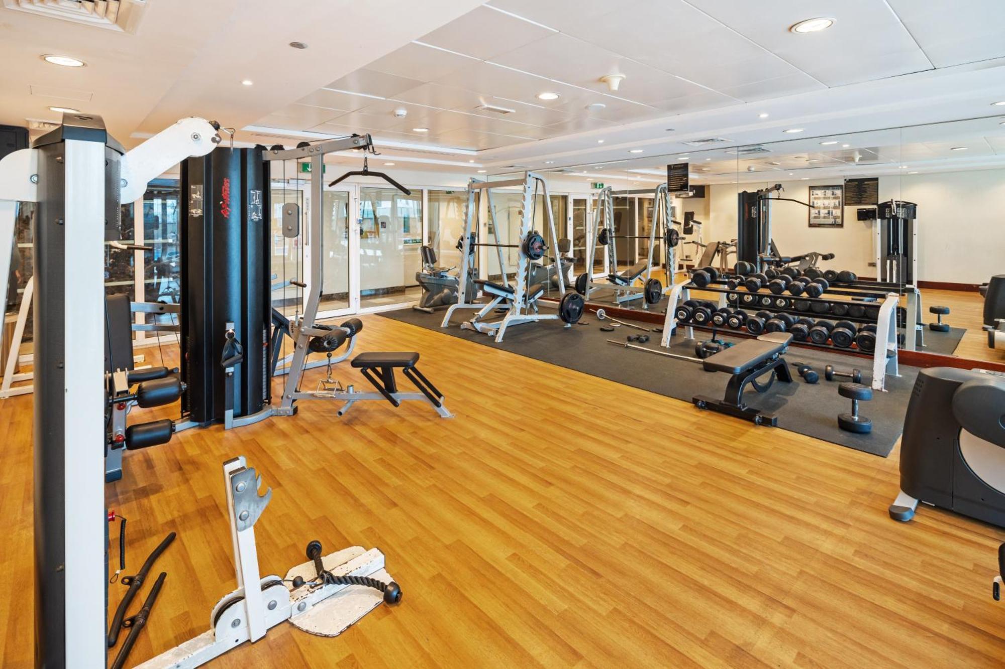 Modern & Spacious 2-Bed Condo With Panoramic Lake Views, Dual Balconies, Steps From Dubai Jlt Metro By "La Buena Vida Holiday Homes" Extérieur photo