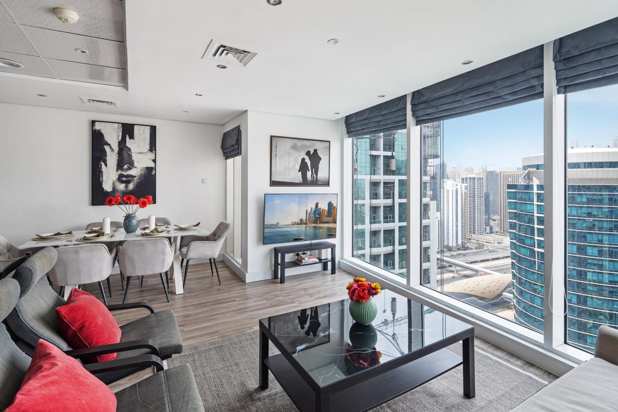 Modern & Spacious 2-Bed Condo With Panoramic Lake Views, Dual Balconies, Steps From Dubai Jlt Metro By "La Buena Vida Holiday Homes" Extérieur photo