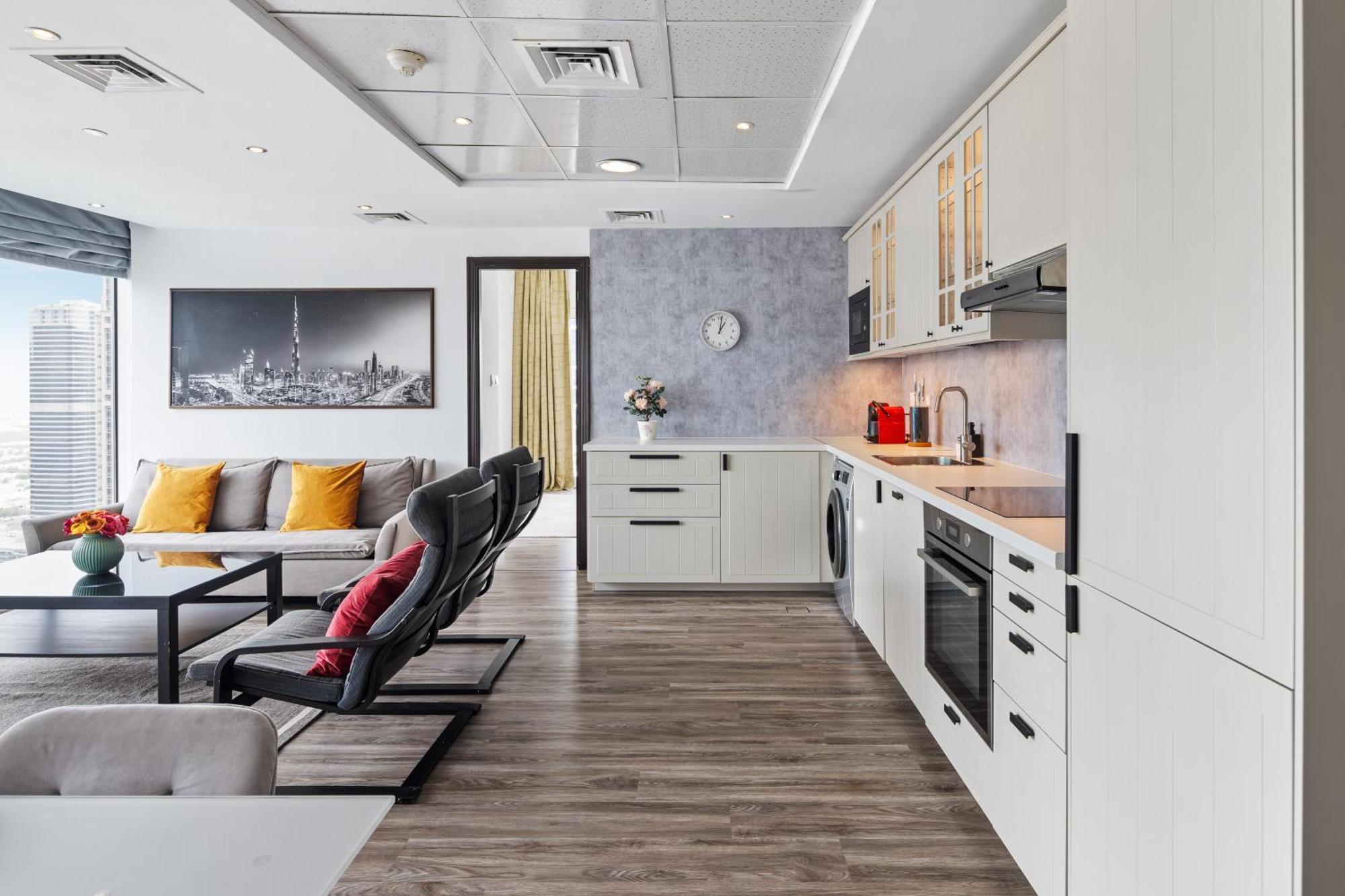 Modern & Spacious 2-Bed Condo With Panoramic Lake Views, Dual Balconies, Steps From Dubai Jlt Metro By "La Buena Vida Holiday Homes" Extérieur photo