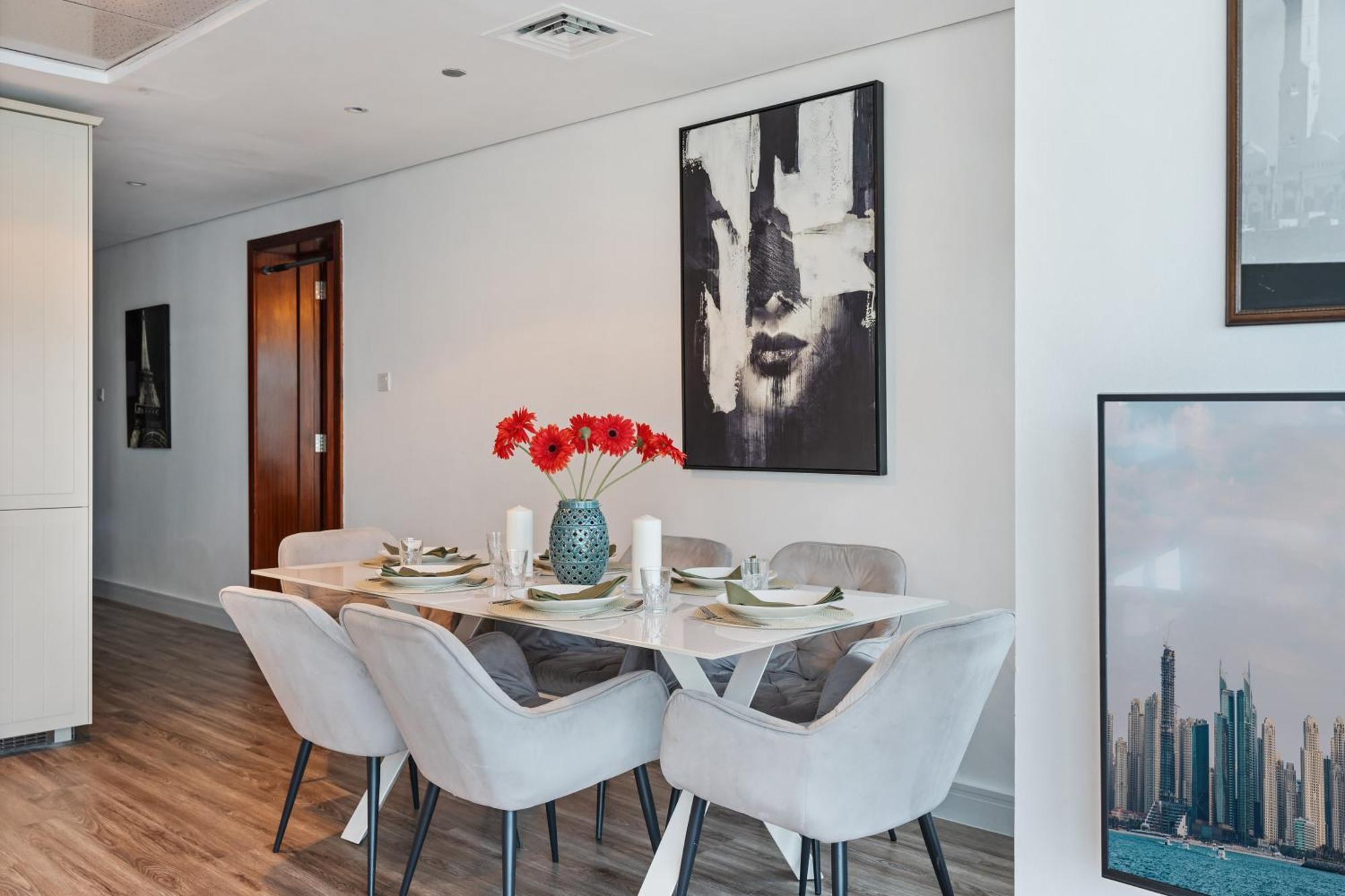 Modern & Spacious 2-Bed Condo With Panoramic Lake Views, Dual Balconies, Steps From Dubai Jlt Metro By "La Buena Vida Holiday Homes" Extérieur photo