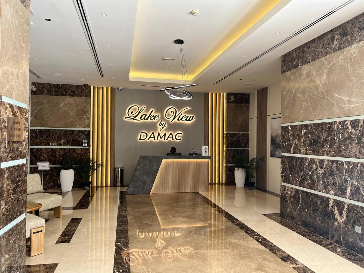 Modern & Spacious 2-Bed Condo With Panoramic Lake Views, Dual Balconies, Steps From Dubai Jlt Metro By "La Buena Vida Holiday Homes" Extérieur photo